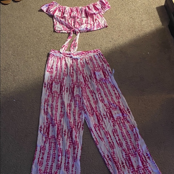 Pink and white two piece set - Picture 1 of 2